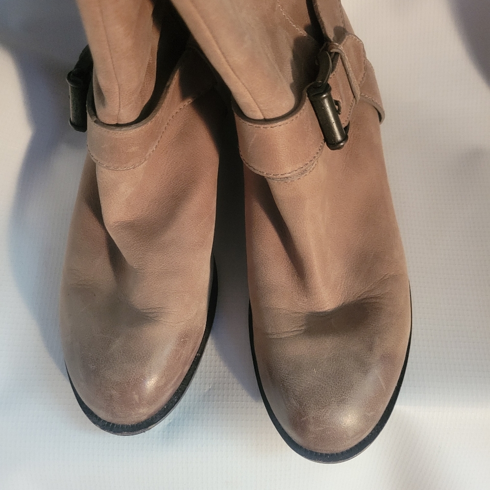 Cole haan  tan boots size 9.5
